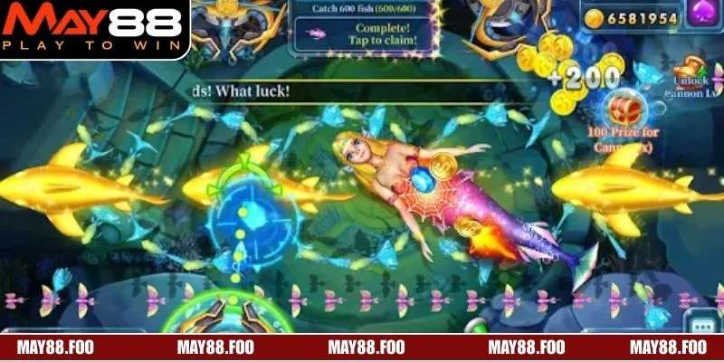 Boss lớn xuất hiện thách thức kỹ năng người chơi